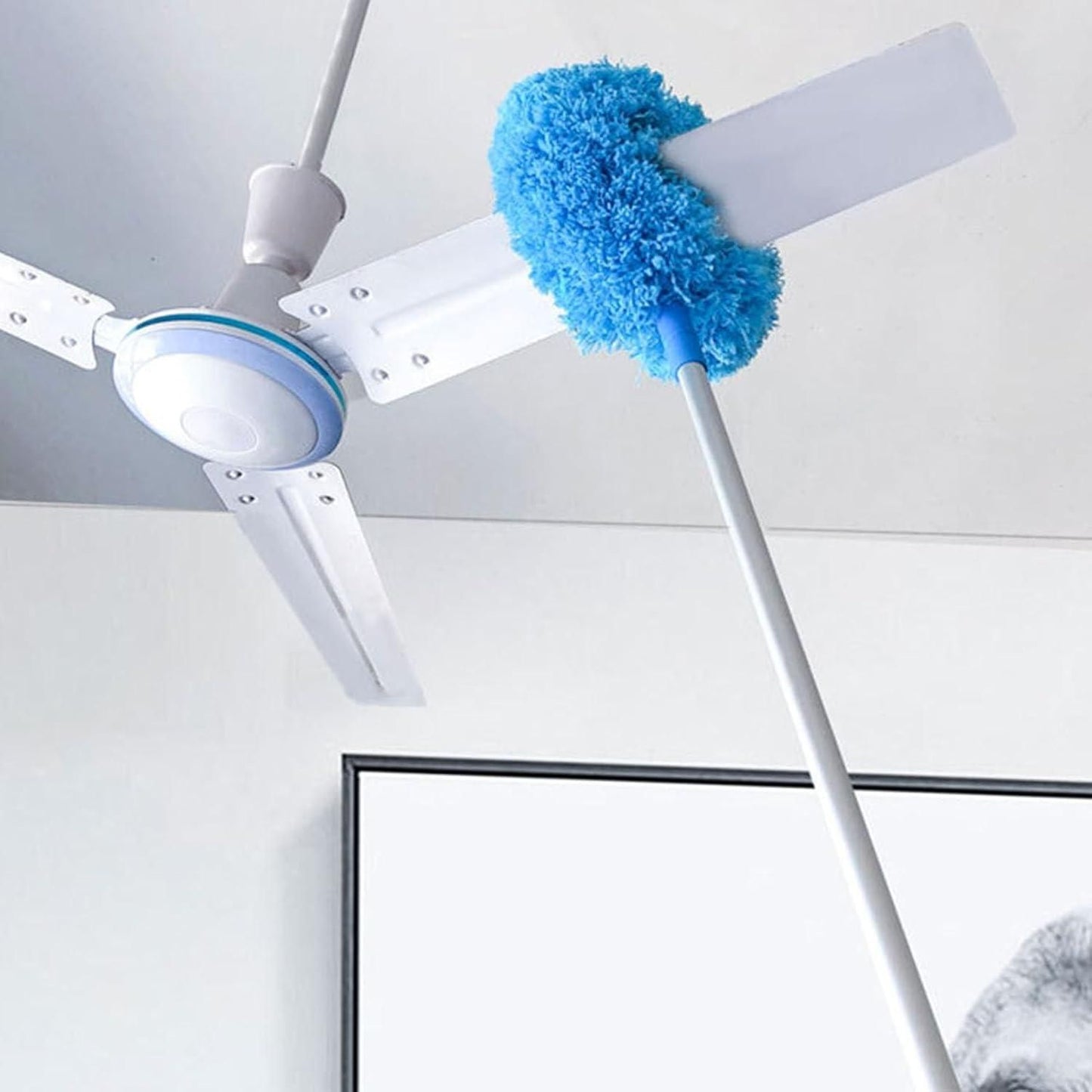 Say Goodbye to Dust – Washable Ceiling Fan Cleaner!